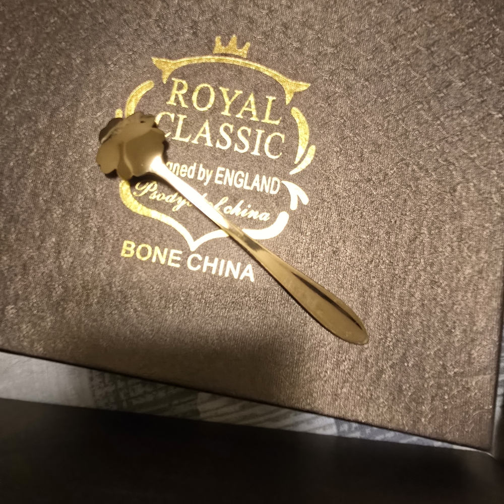 Royal Classic Gold Bone China Spoon - Picture 6 of 6